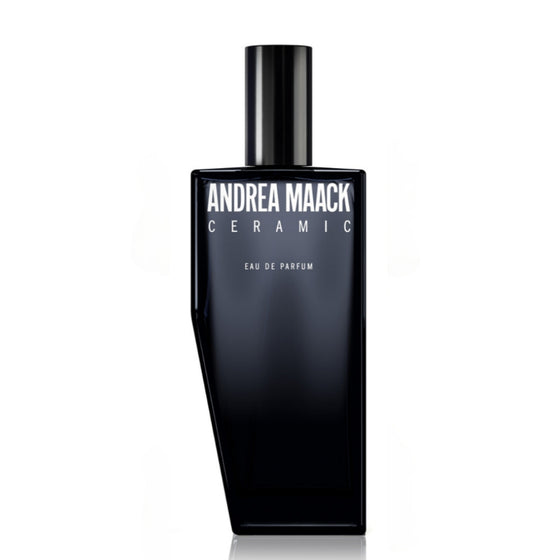 Ceramic - The Scent Room  Eau de Parfum   Top notes: Foliage, Apple, Freesia Heart notes: White and Purple Flowers, Lily of the Valley Base notes: Musk, Woody Amber