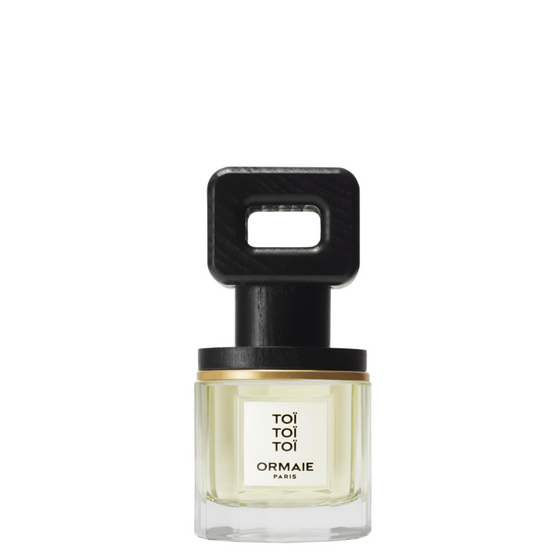 Toi Toi Toi - The Scent Room  Eau de Parfum   Top Notes: Incense, Black Pepper Heart Notes: Cedar, Patchouli, Sandalwood Base Notes: Vetiver, Vanilla, Cypriol