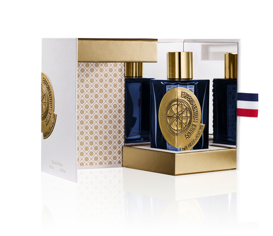 Experimentum Crucis - The Scent Room  Eau de Parfum   Top Notes: Apple, Lychee, Cumin Heart Notes: Honey, Rose, Jasmine Base Notes: Akigalawood, Musk, Patchouli