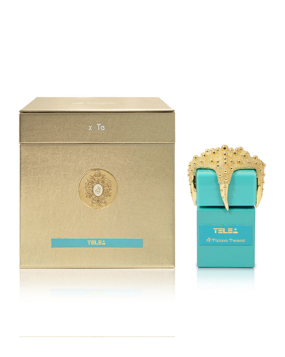 Telea - The Scent Room  Extrait de Parfum   Top Notes: Bulgarian Rose, Bergamot, Orange, Hawthorn Flower Heart Notes: Jasmine, Peruvian Heliotrope, Red Patchouli, Ylang-Ylang Base Notes: Musk, Ambergris, Tahitian Vetiver, Mahogany, Tuscan Oak, Agarwood, Durmast